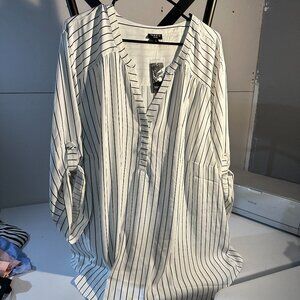 TORRID BLOUSE, SIZE 6, NWT